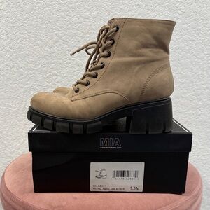 MIA Women's Brown Lace-Up Boots